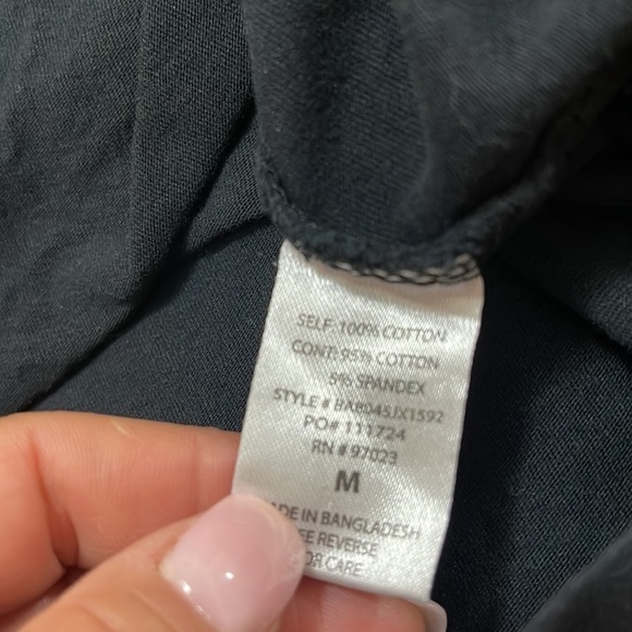 Rebellious One Cropped Top - Picture 4 of 7